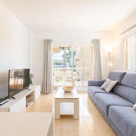 Olot Llenaire Apartment